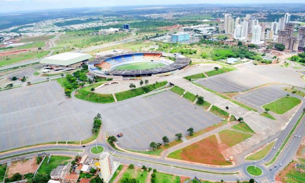 Imagem Ilustrando a Notícia: Estacionamento do Estádio Serra Dourada receberá Cinema Drive-in