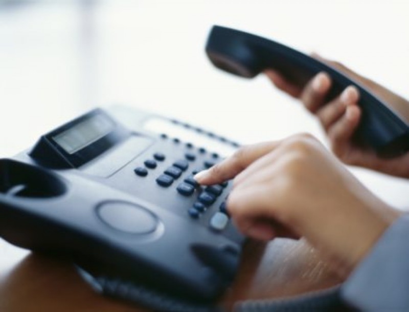Imagem Ilustrando a Notícia: Ligações entre fixos e celulares vão ficar mais baratas este mês