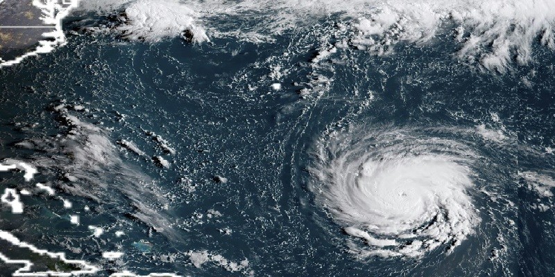 Imagem Ilustrando a Notícia: Tempestade Florence: Trump declara emergência na Carolina do Sul