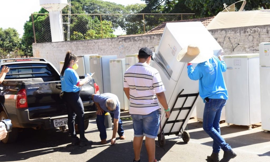 Imagem Ilustrando a Notícia: Enel realiza projeto Troca de Geladeiras na Vila Itatiaia nesta semana