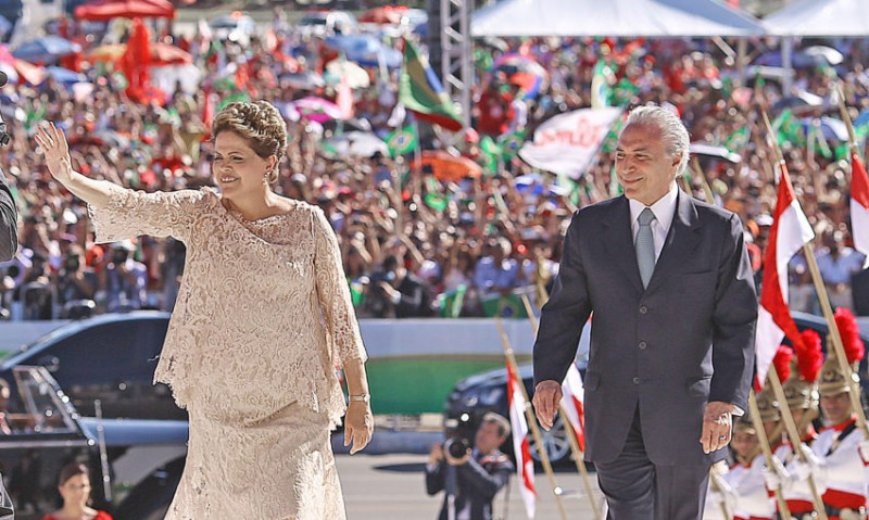 Imagem Ilustrando a Notícia: Dilma e Temer são responsáveis por contas da campanha de 2010, diz TSE