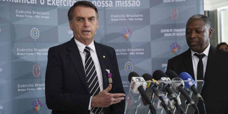 Imagem Ilustrando a Notícia: Bolsonaro quer votar reforma da previdência no primeiro semestre