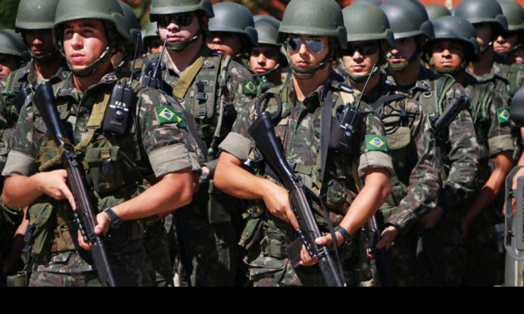 Imagem Ilustrando a Notícia: Forças Armadas têm 1.685 vagas abertas em concursos