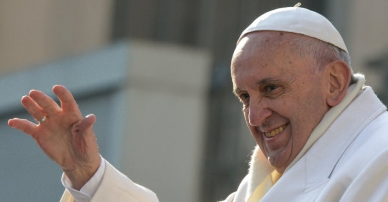 Imagem Ilustrando a Notícia: Papa Francisco já está em Portugal para participar de centenário em Fátima