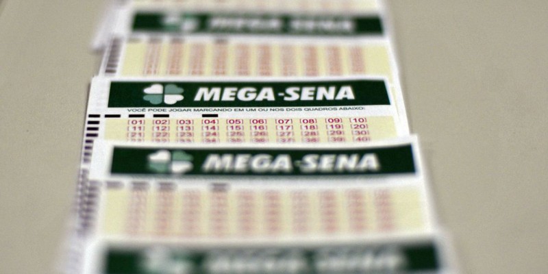 Imagem Ilustrando a Notícia: Mega-Sena acumula e próximo prêmio deve ser de R$ 8 milhões