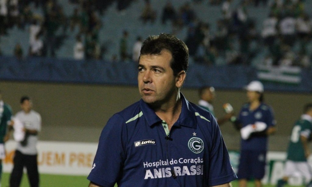 Imagem Ilustrando a Notícia: Goiás anuncia treinador Enderson Moreira; será sua terceira passagem pelo clube