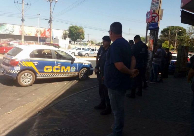Imagem Ilustrando a Notícia: Operação para retirada de ambulantes da Rua 44, em Goiânia