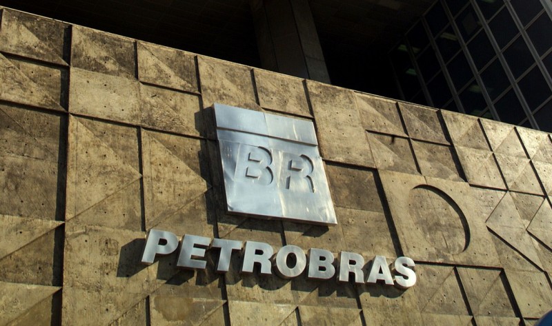 Imagem Ilustrando a Notícia: Petrobras lança programa de incentivo à demissão voluntária