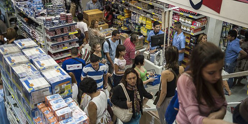 Imagem Ilustrando a Notícia: Economia piora para 72% dos varejistas, diz CNC