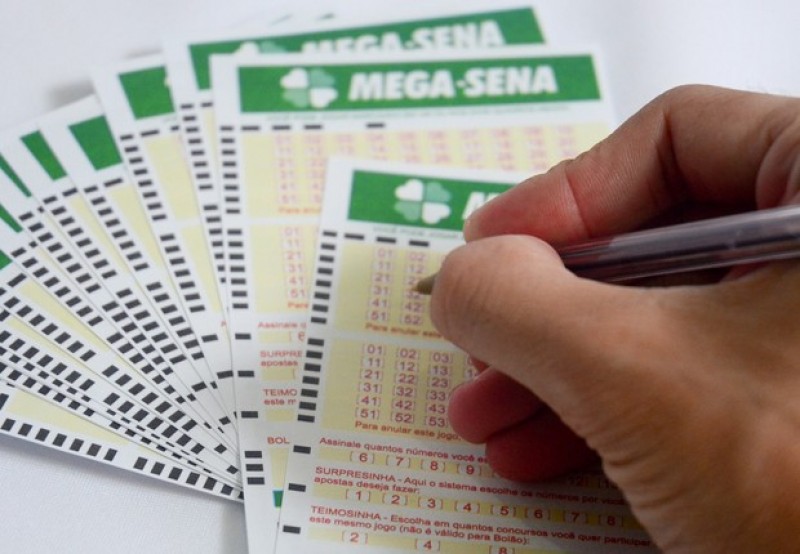 Imagem Ilustrando a Notícia: Mega-Sena paga em véspera de feriado R$ 3 milhões