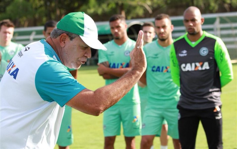 Imagem Ilustrando a Notícia: Aparecidense e Goiás  abrem final do Campeonato Goiano