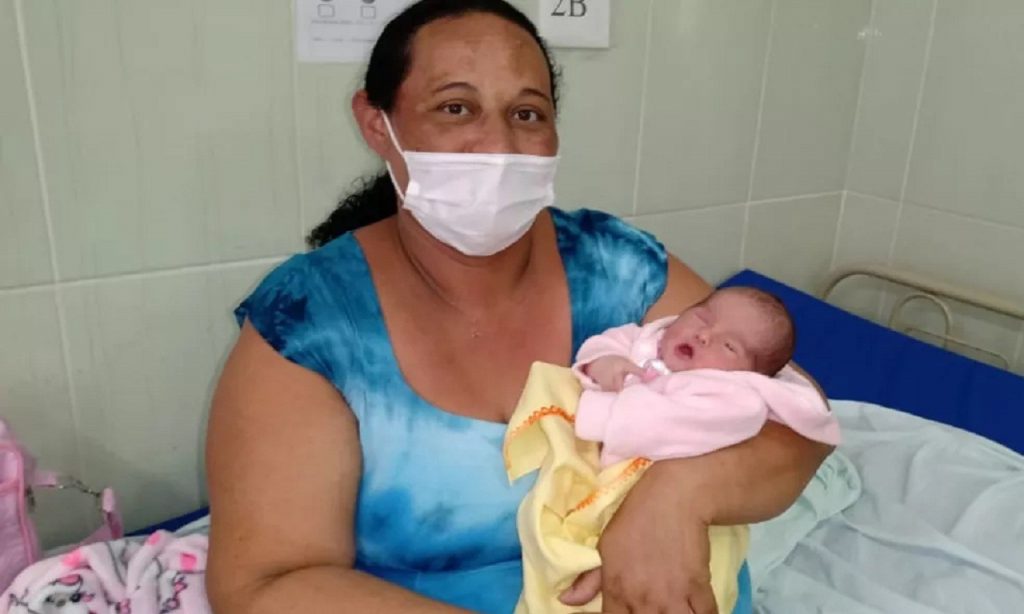 Imagem Ilustrando a Notícia: Mulher da à luz em banheiro de UPA, em Senador Canedo
