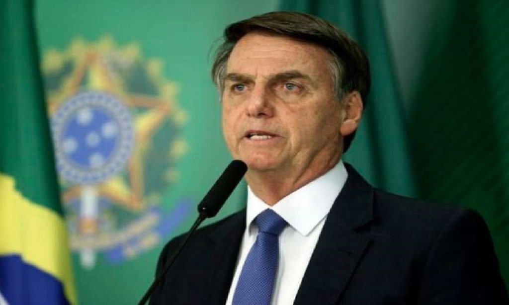 Imagem Ilustrando a Notícia: Bolsonaro: decisão de saques do FGTS foi tomada em interesse do povo