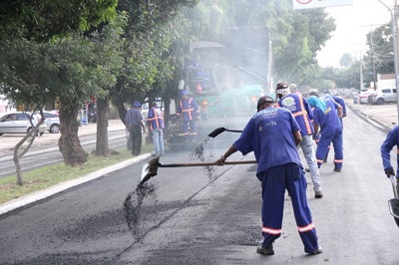 Imagem Ilustrando a Notícia: Recuperação de asfalto chega a mais de 300 bairros de Goiânia