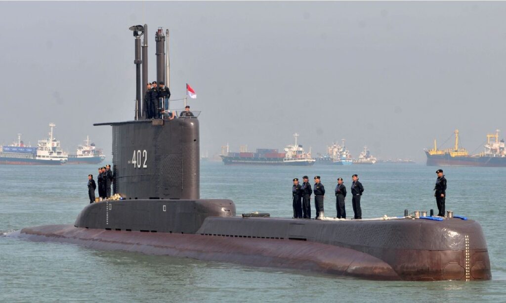 Imagem Ilustrando a Notícia: Submarino indonésio que estava desaparecido é encontrado aos pedaços