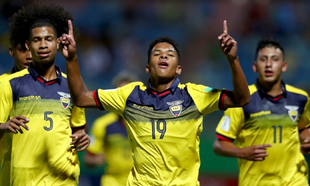 Imagem Ilustrando a Notícia: Equador marca no começo e vence Austrália