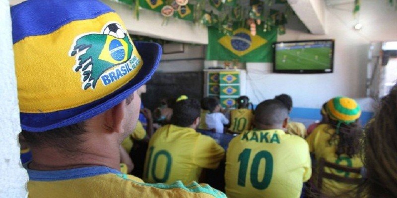Imagem Ilustrando a Notícia: Liberação de funcionário para assistir a Copa não é obrigatória