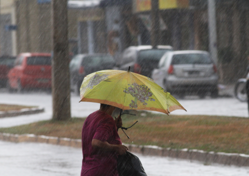 Imagem Ilustrando a Notícia: Meteorologia prevê chuva em todo o Estado nesta segunda-feira
