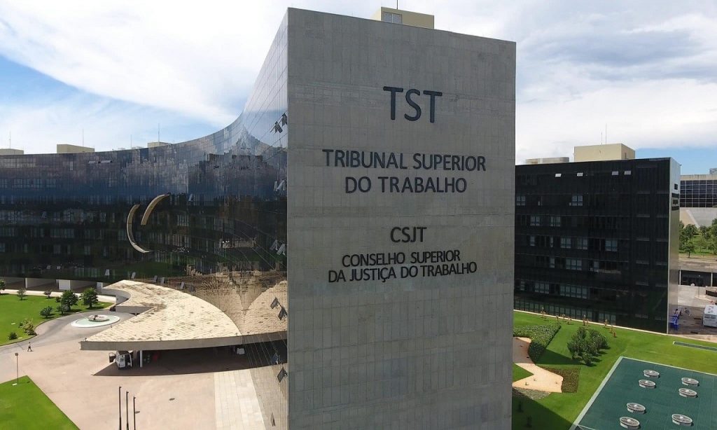 Imagem Ilustrando a Notícia: TST mantém condenação contra siderúrgica por morte de empregado