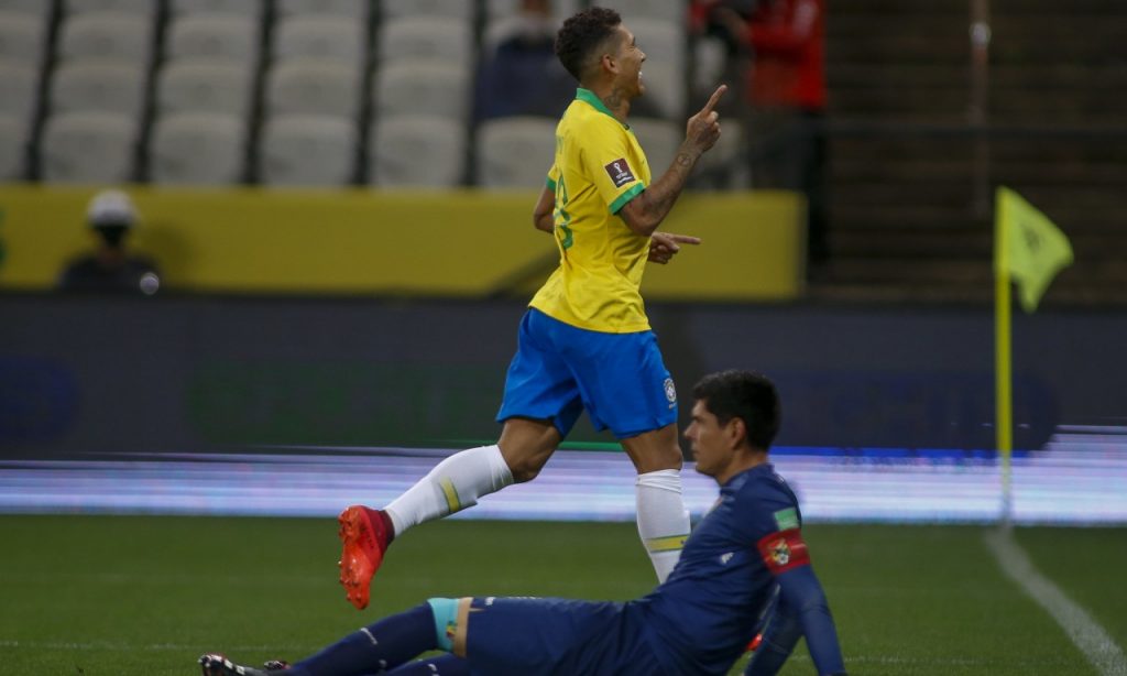 Imagem Ilustrando a Notícia: Seleção Brasileira estreia com pé direito e goleia Bolívia por 5 a 0