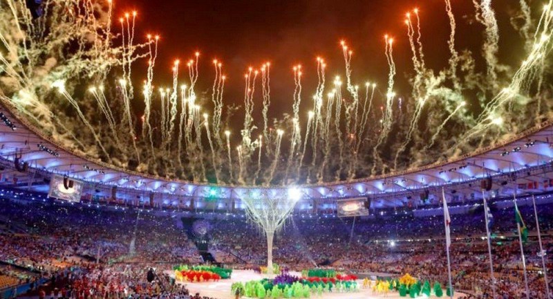 Imagem Ilustrando a Notícia: Paralimpíada do Rio é encerrada com “cerimônia musical” no Maracanã