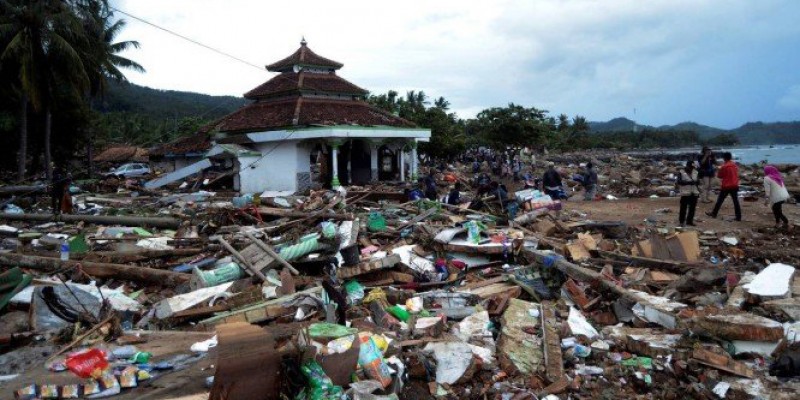 Imagem Ilustrando a Notícia: Sob risco de segundo tsunami, Indonésia está em alerta