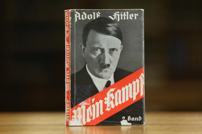 Imagem Ilustrando a Notícia: Justiça alemã investiga reedição do livro de Adolf Hitler