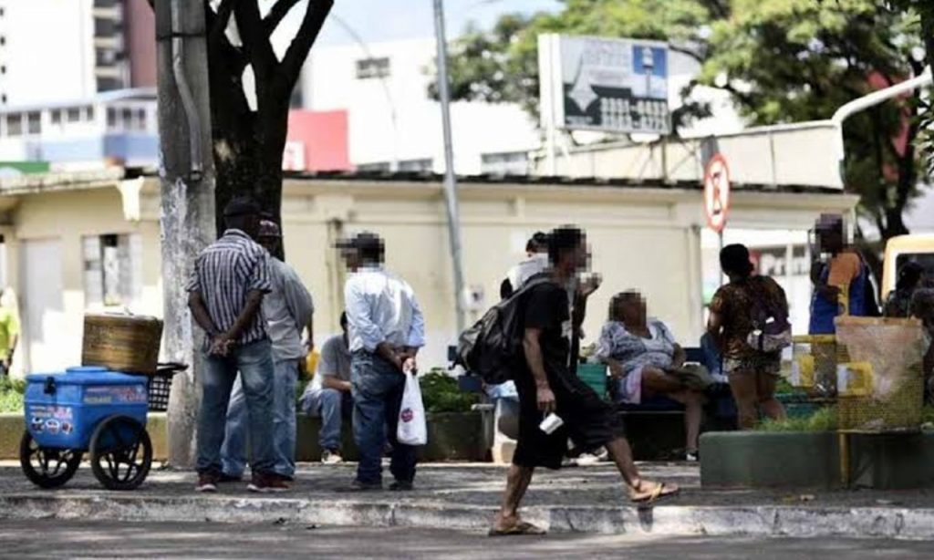 Imagem Ilustrando a Notícia: Decretos de isolamento não diminuem avanços da pandemia em Goiás