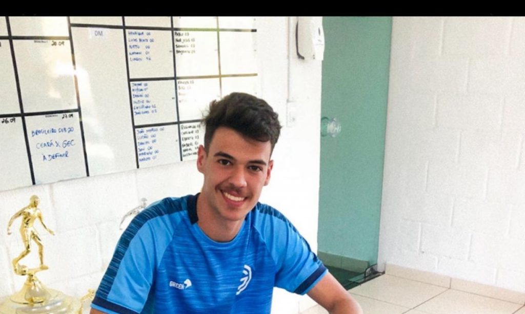 Imagem Ilustrando a Notícia: Goiás acerta contratação de lateral campeão da Copinha com o Internacional