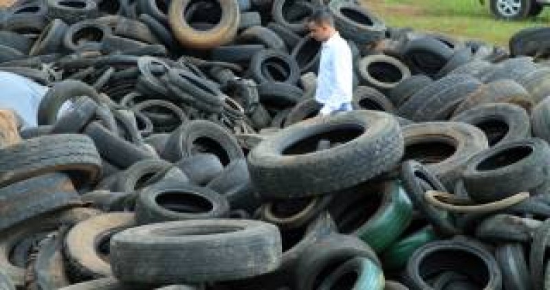 Imagem Ilustrando a Notícia: Prefeitura coleta mais de 50 mil pneus em Goiânia