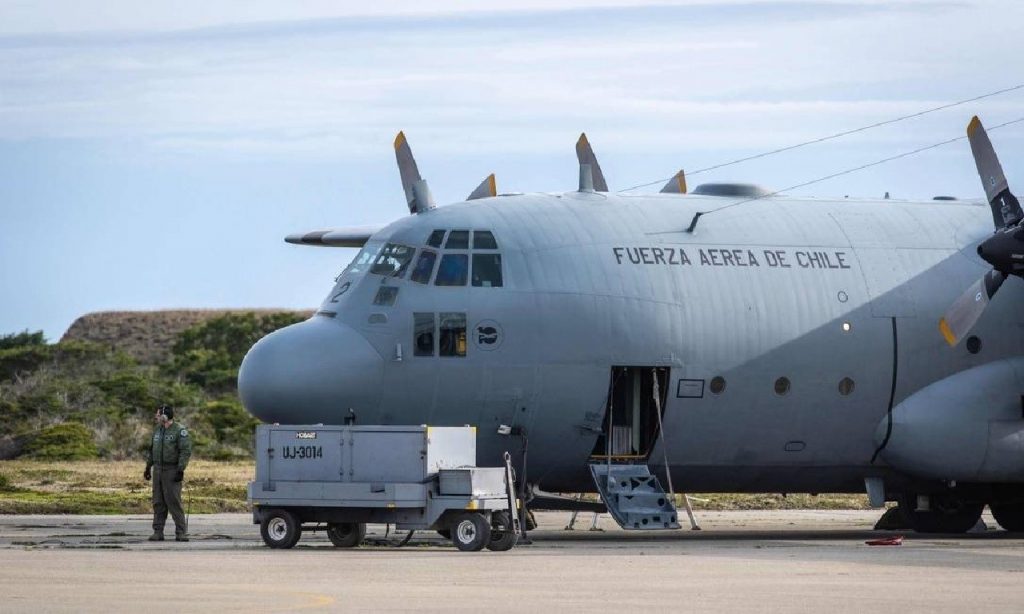 Imagem Ilustrando a Notícia: Chile descarta possibilidade de sobreviventes a queda de avião militar