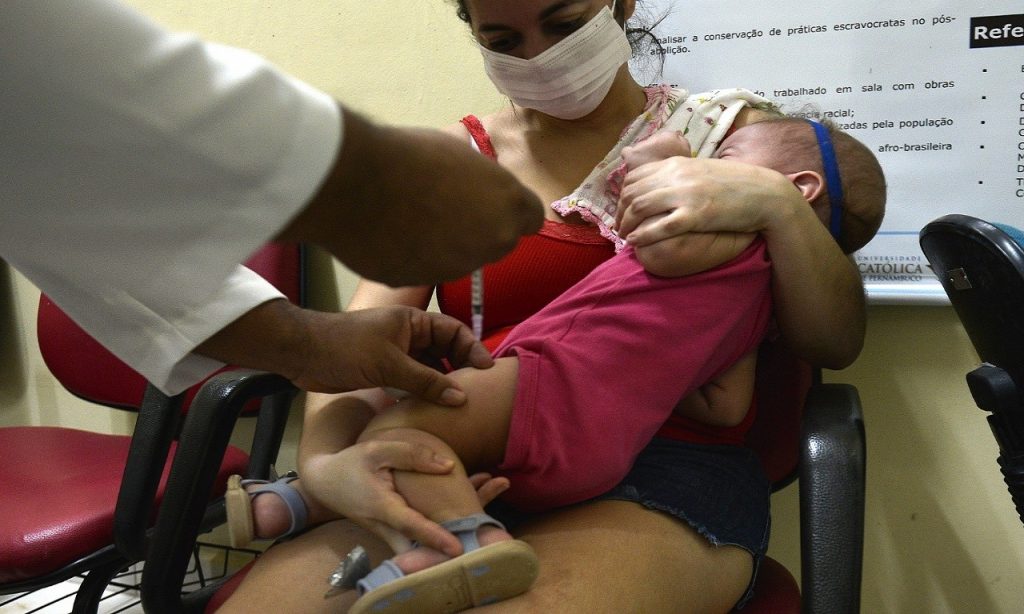 Imagem Ilustrando a Notícia: Pediatras acreditam que houve queda na vacinação durante a pandemia