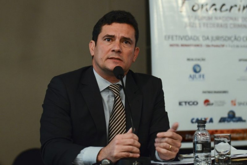 Imagem Ilustrando a Notícia: Moro diz que cassação de Cunha não foi suficiente