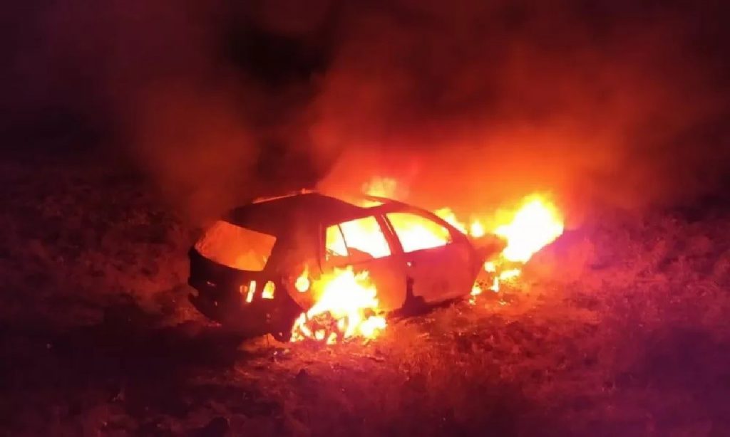 Imagem Ilustrando a Notícia: Luau termina com atropelamentos e carro incendiado em Caiapônia