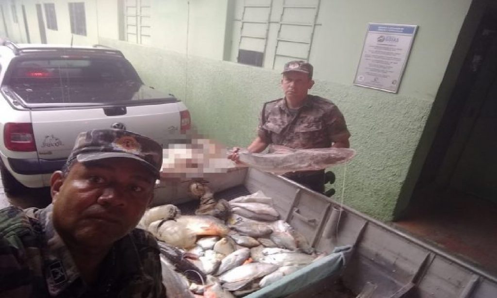 Imagem Ilustrando a Notícia: PM prende pai e filho por pesca e caça ilegal em Aruanã