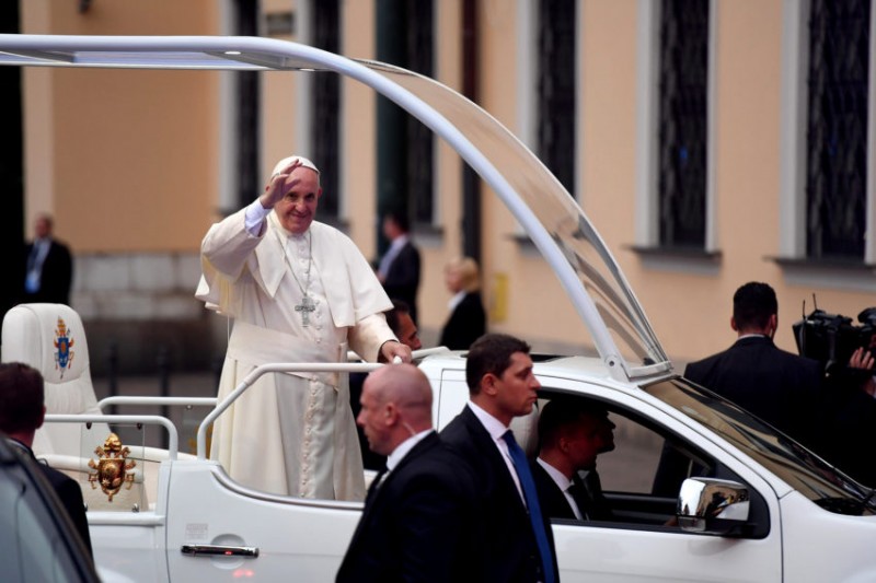 Imagem Ilustrando a Notícia: Papa condena exploração sexual e tráfico de pessoas