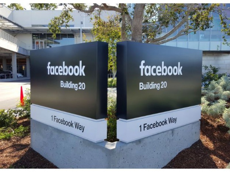 Imagem Ilustrando a Notícia: Facebook atinge a marca de 2 bilhões de usuários no mundo