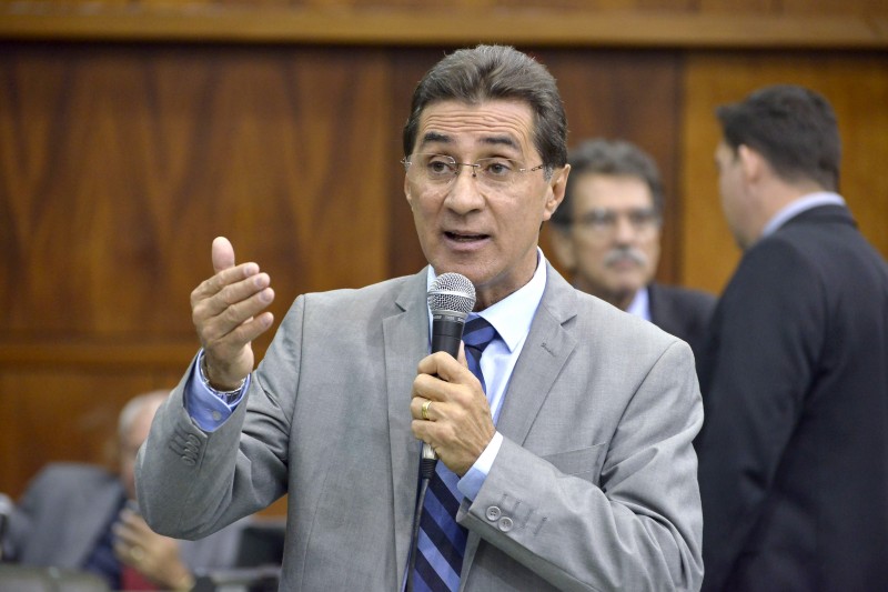 Imagem Ilustrando a Notícia: Francisco Oliveira quer Wilder Morais reeleito