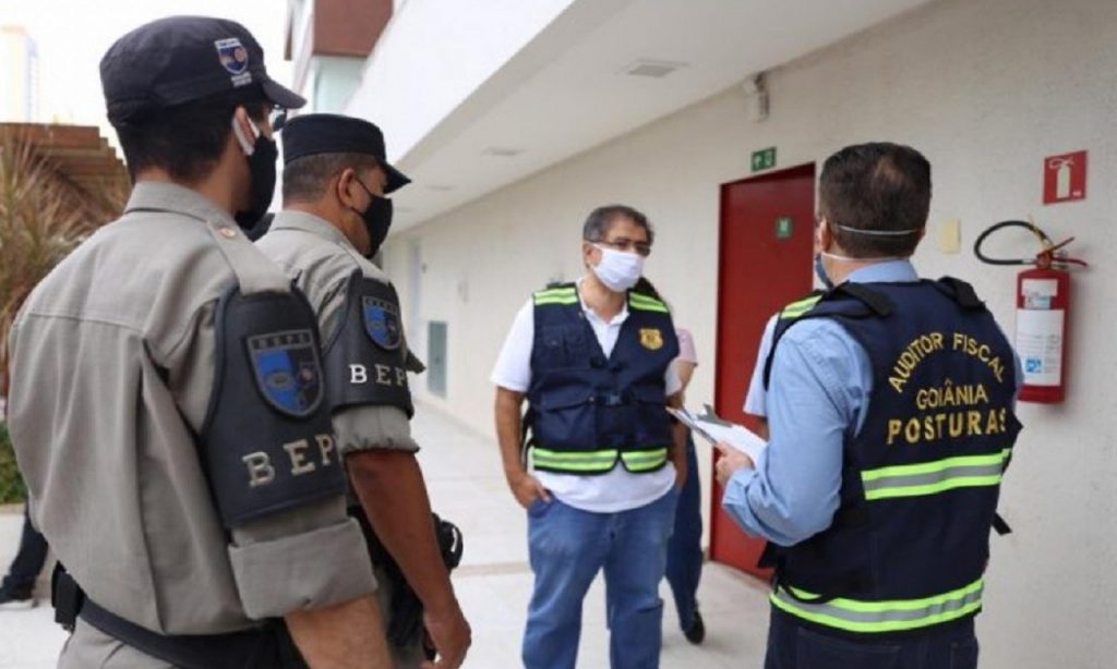 Imagem Ilustrando a Notícia: Vigilância Sanitária fecha mais de 200 estabelecimentos que descumpriam medidas contra a pandemia