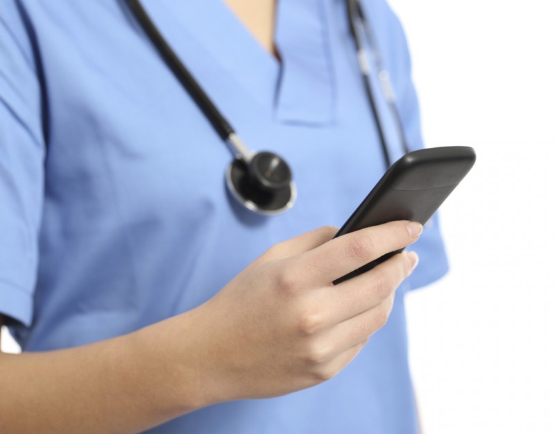 Imagem Ilustrando a Notícia: Lei restringe celulares em clínicas