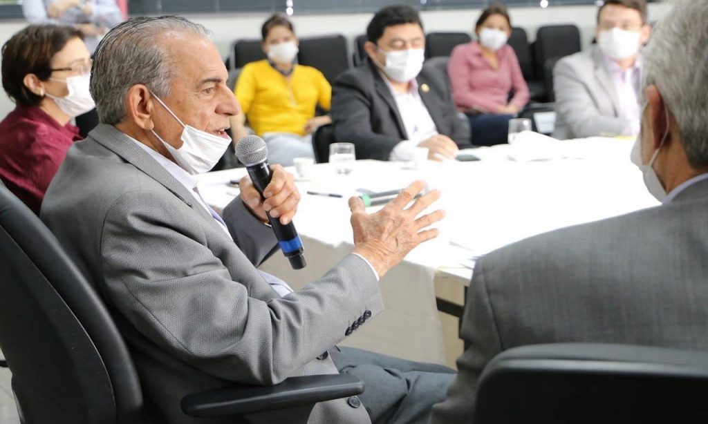 Imagem Ilustrando a Notícia: MP-GO adverte Iris e secretários acerca de contratos para enfrentar pandemia em Goiânia