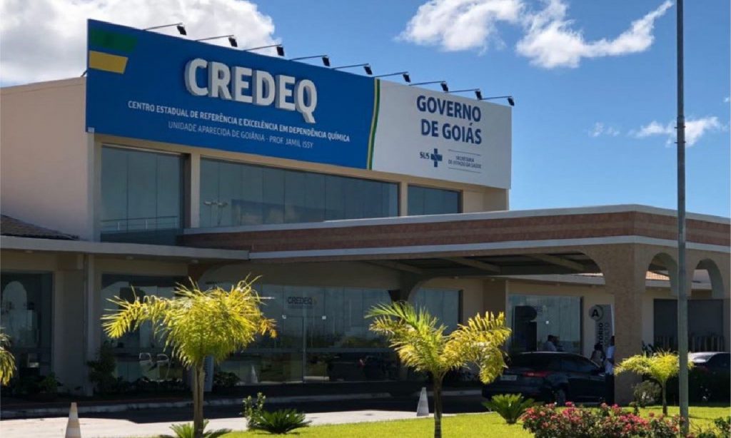 Imagem Ilustrando a Notícia: Funcionários do Credeq denunciam atraso de salários e benefícios
