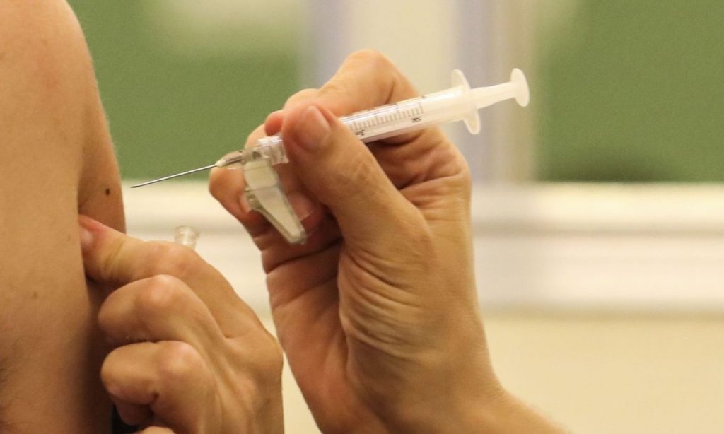 Imagem Ilustrando a Notícia: Universidades brasileiras testam eficácia de vacina contra o HIV