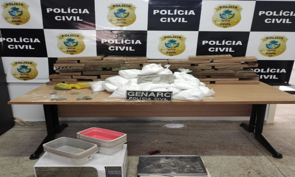 Imagem Ilustrando a Notícia: Suspeito de tráfico de drogas é apreendido com 60 Kg de maconha