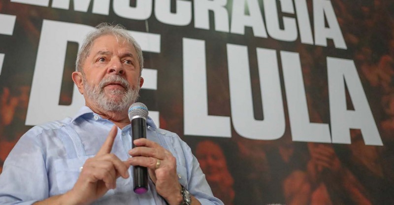 Imagem Ilustrando a Notícia: Justiça nega apreensão  de passaporte de Lula