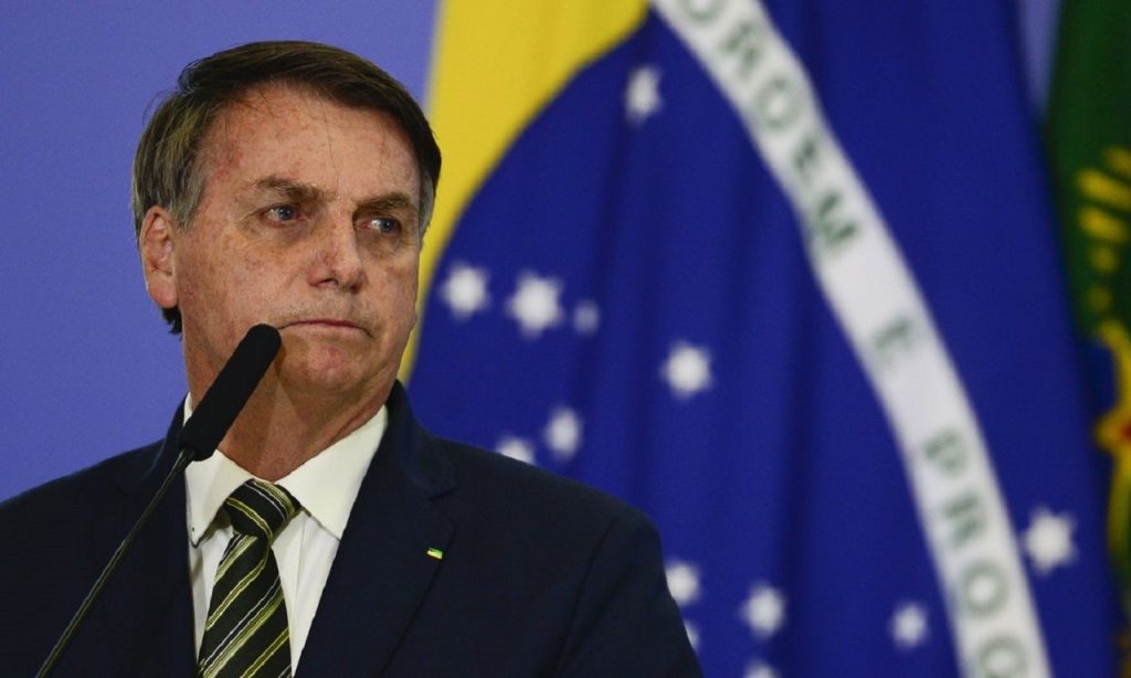 Imagem Ilustrando a Notícia: Decisão de Moraes quase causou crise institucional, afirma Bolsonaro