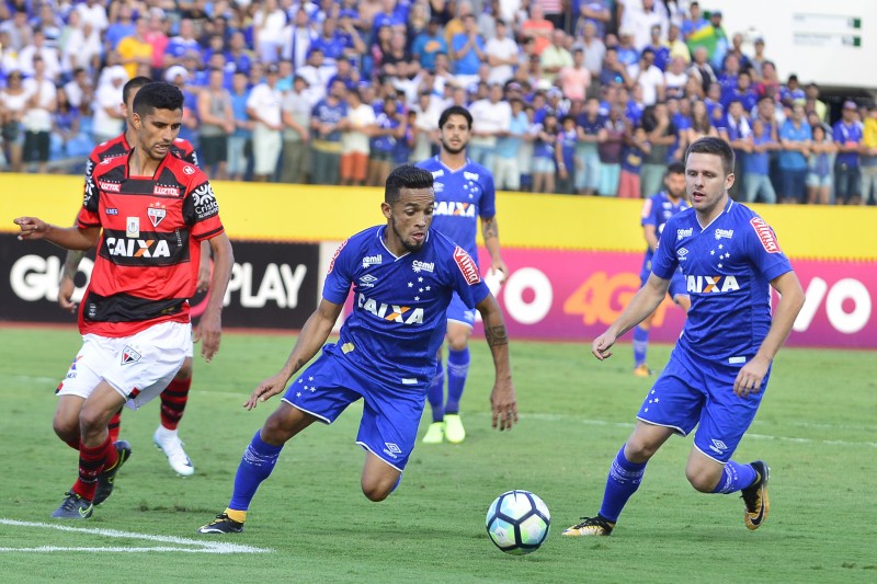 Imagem Ilustrando a Notícia: Atlético perde para o misto do Cruzeiro