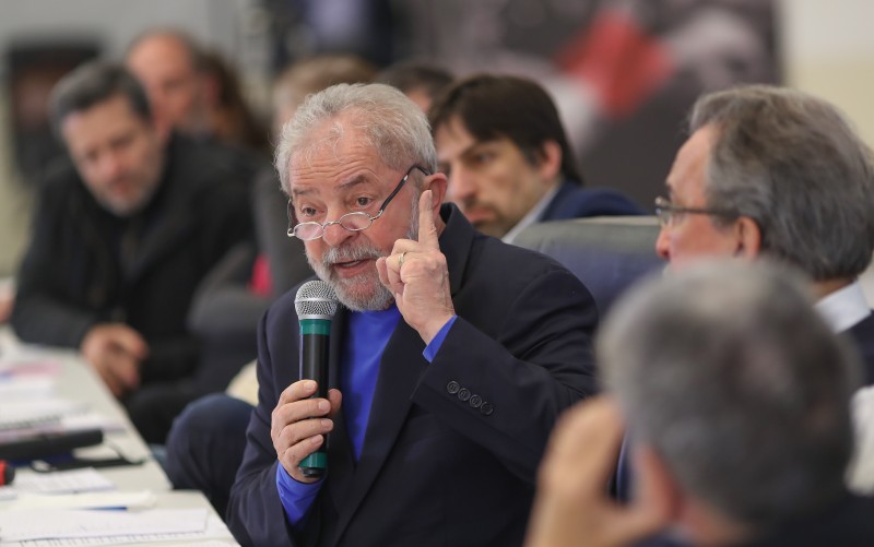 Imagem Ilustrando a Notícia: Lula lidera cenários para 2018, diz Datafolha