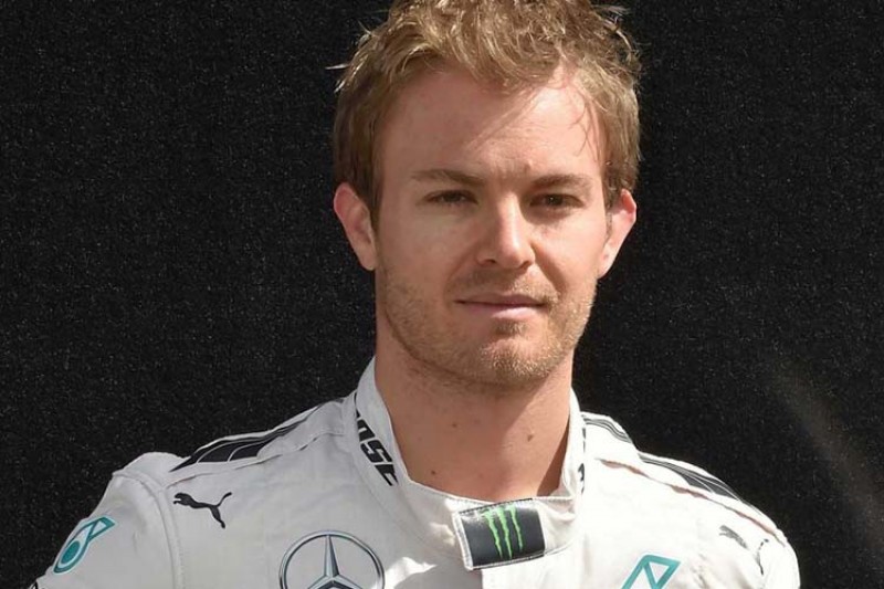 Imagem Ilustrando a Notícia: Piloto Nico Rosberg vence e fica perto do título