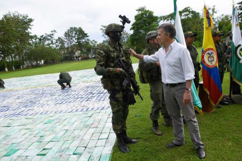 Imagem Ilustrando a Notícia: Colômbia faz apreensão recorde de 12 toneladas de cocaína